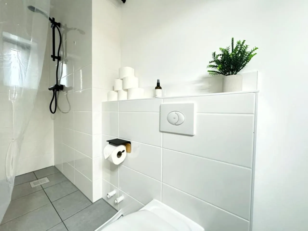 Holidayhome Apartments I Spacious Private Room In Heart Of Berlin