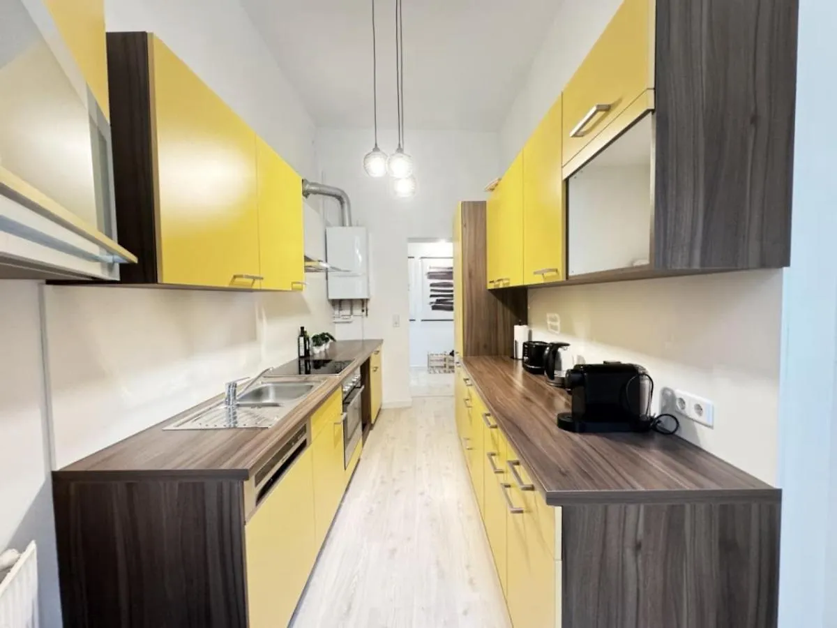 Holidayhome Apartments I Spacious Private Room In Heart Of Berlin
