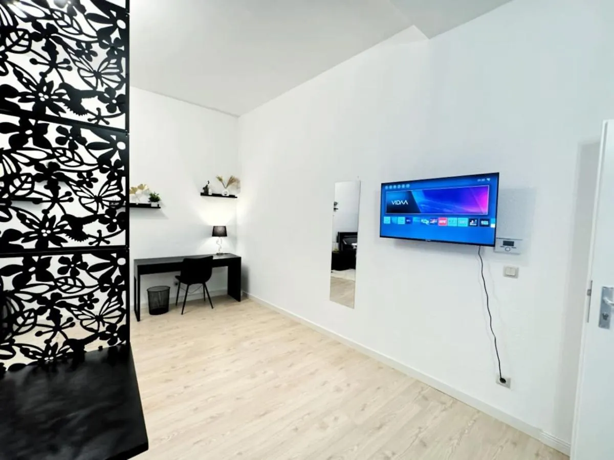 Holidayhome Apartments I Spacious Private Room In Heart Of Berlin 0*,  Germany