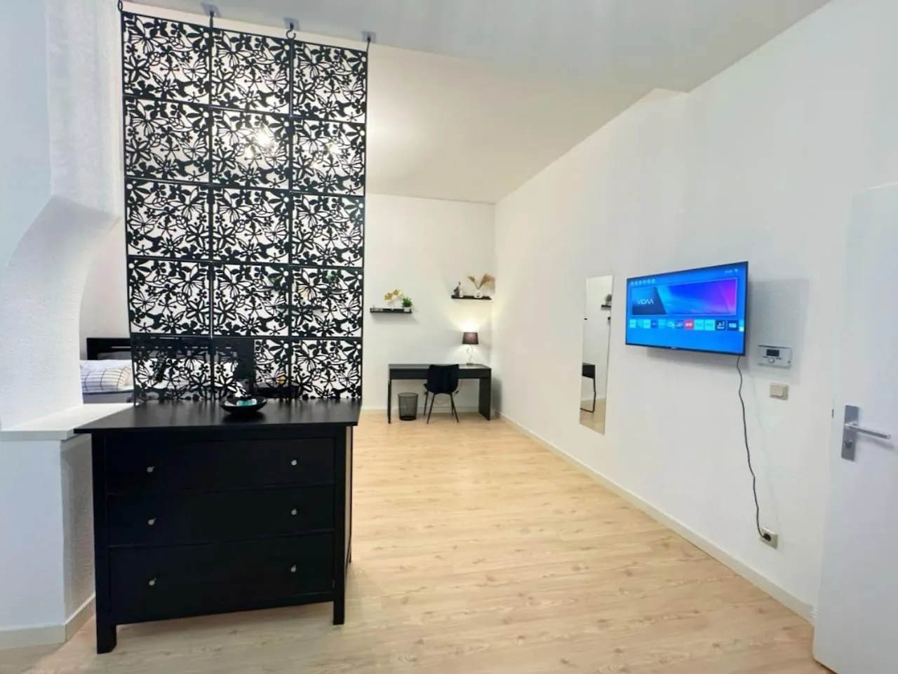 Holidayhome Apartments I Spacious Private Room In Heart Of Berlin 0*,