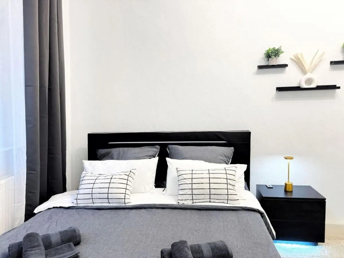Holidayhome Apartments I Spacious Private Room In Heart Of Berlin Germany